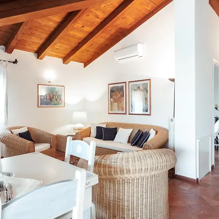 Caposchiera A 150m Dal Mare Holiday home Casa Tamponi